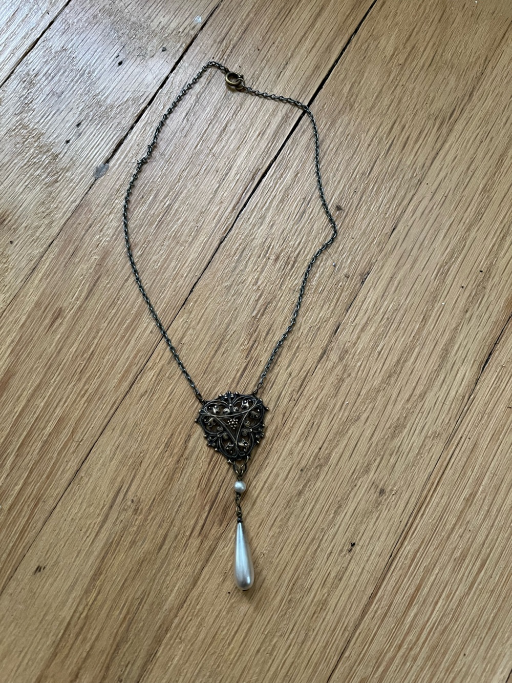 Antique-Style Filigree Heart Pendant Necklace in Brass
